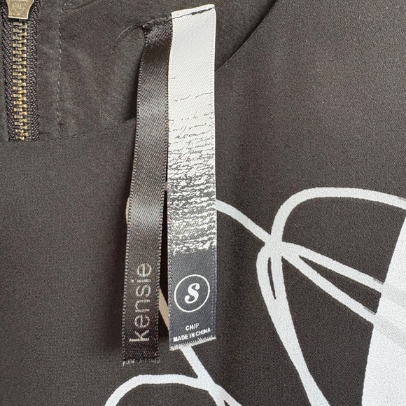 Kensie Face Print Mini Dress - Picture 5 of 7